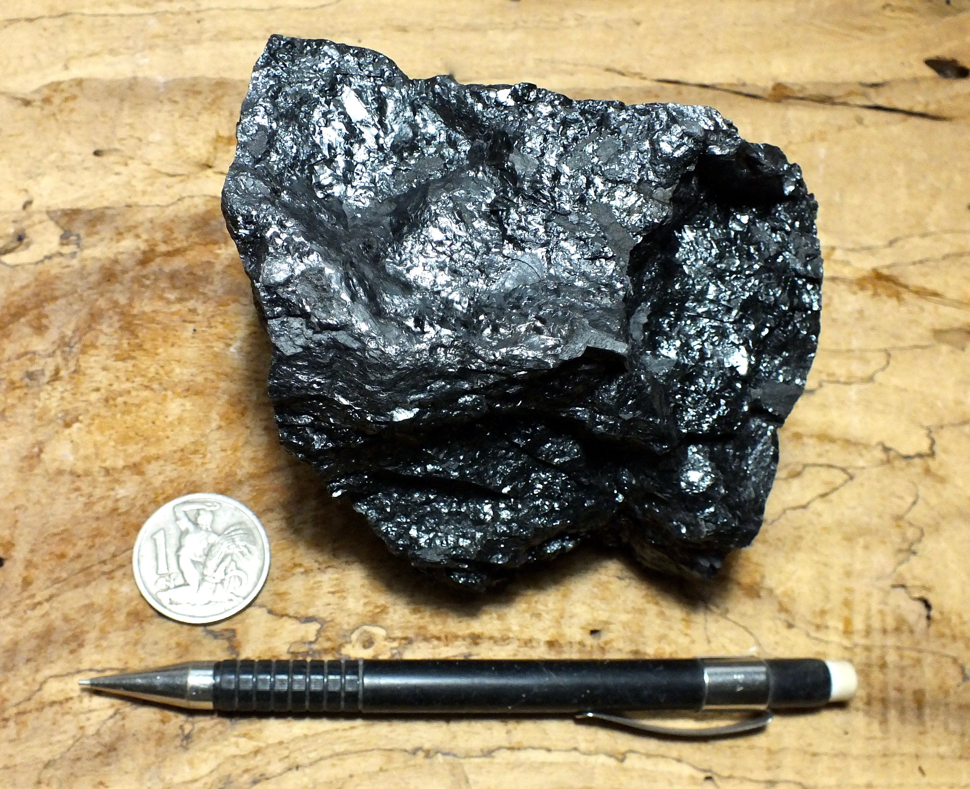 Bit Ominous Rocks sedimentary rocks – Geological Specimen Supply